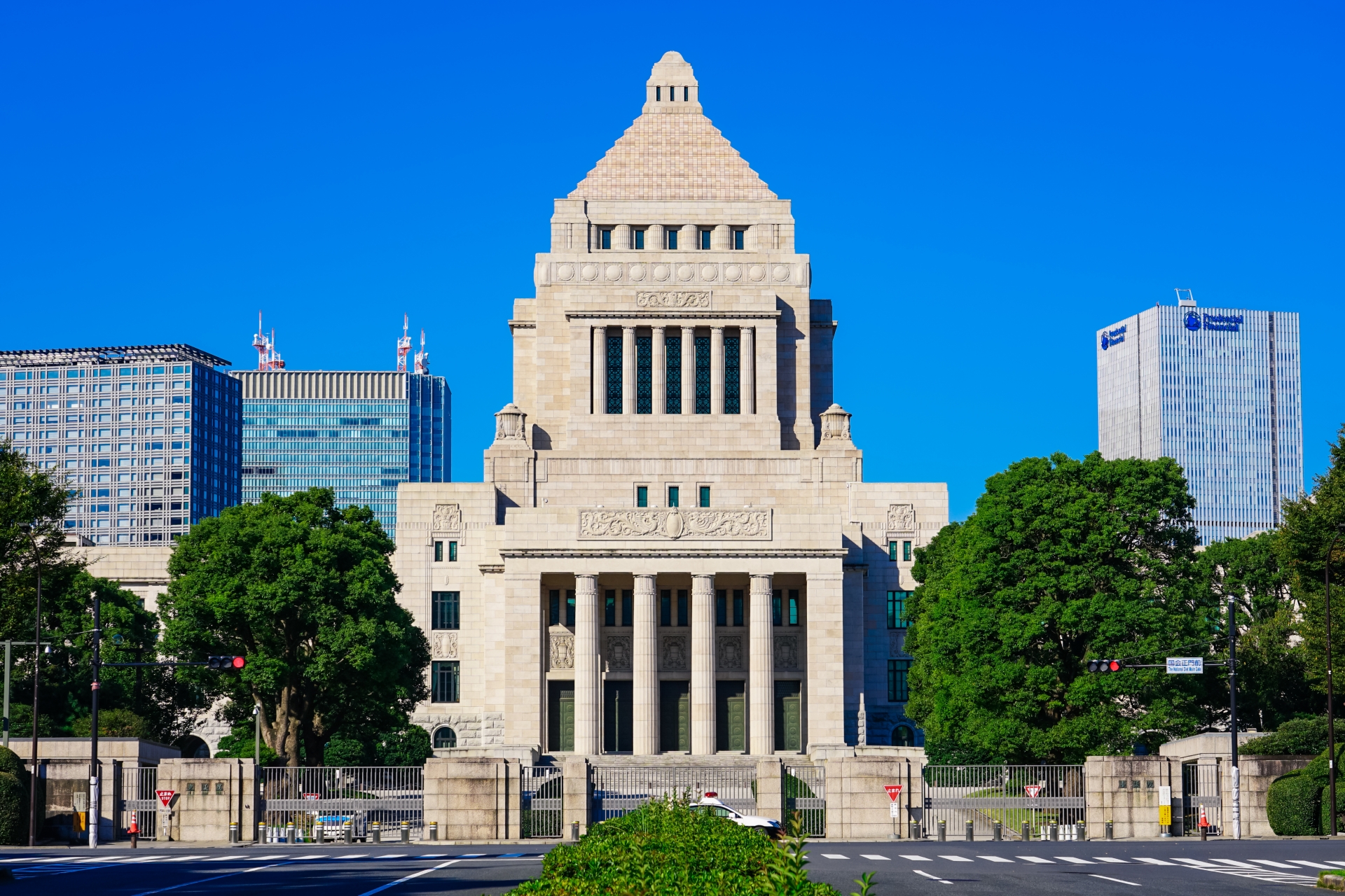 泥臭く思える「社内政治」も、明日を照らす「コミュニケーション」の一つかもしれない。